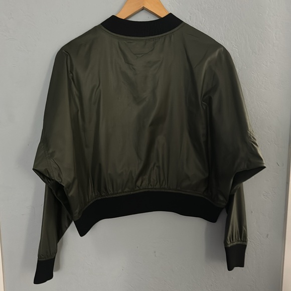 FOREVER 21 bomber jacket - Picture 3 of 4